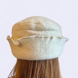 Cream wool hat felted women's small medium